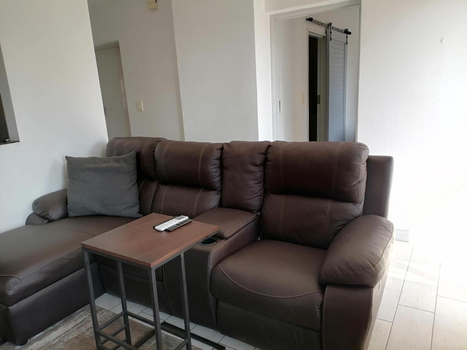 Emabheleni Executive Suites Westpoint Johannesburg Szoba fotó